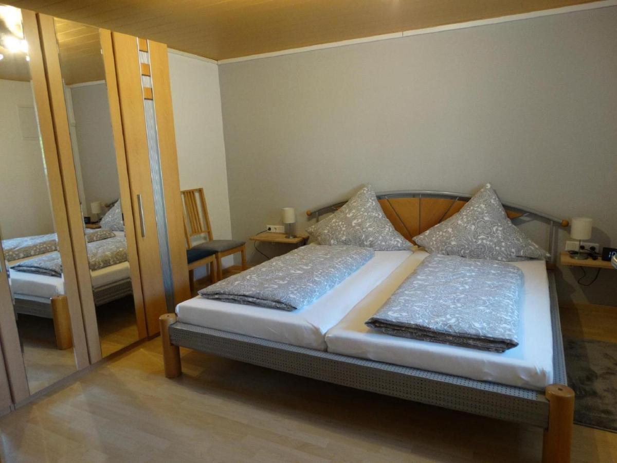 Ferienwohnung Christine Heckendalheim エクステリア 写真