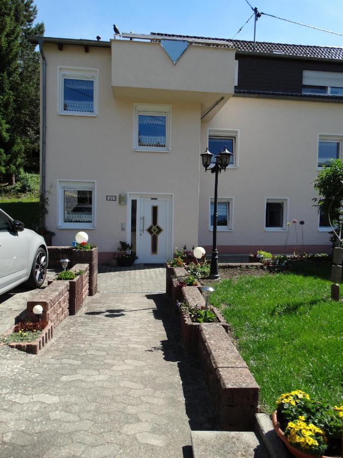 Ferienwohnung Christine Heckendalheim エクステリア 写真